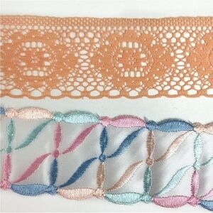 Embroidered scalloped satin ribbon & peach lace fabric sewing trim 6 yards